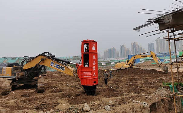 鏟車改打夯機(jī) 鏟車改打夯機(jī)